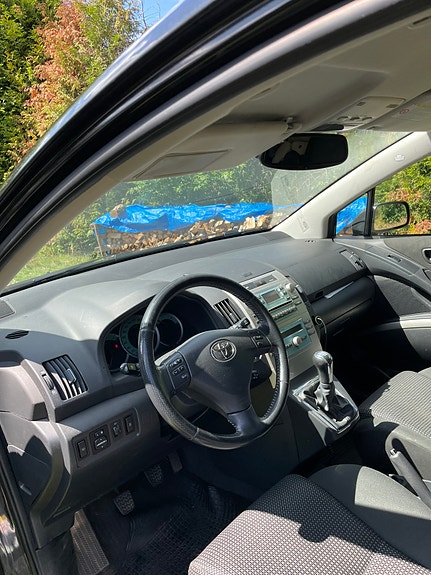 Toyota Corolla Verso 8 of 8