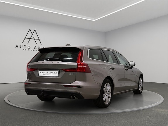 Volvo V60 4 of 20