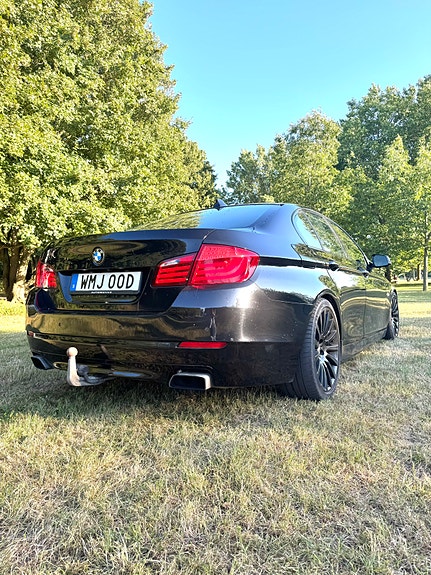 BMW 550i 7 of 14