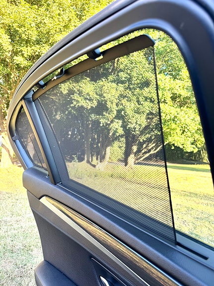 BMW 550i 4 of 5