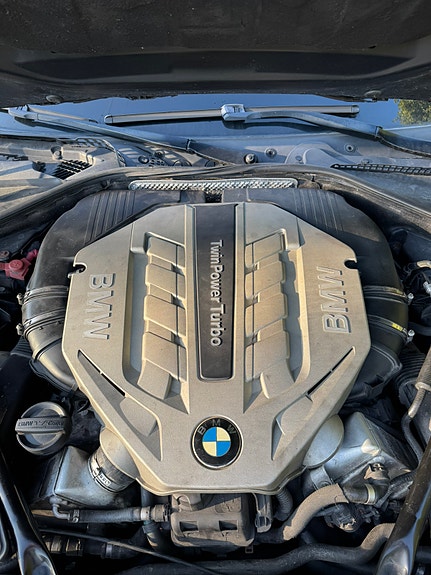 BMW 550i 5 of 5