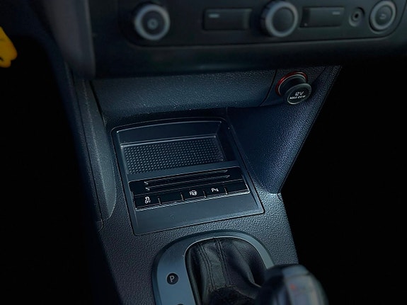 Volkswagen Touran Cross 14 of 27