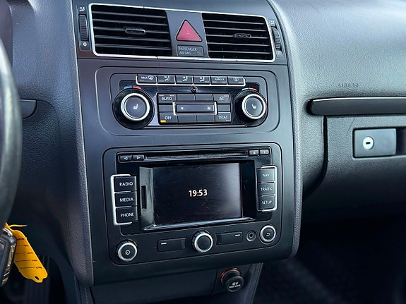 Volkswagen Touran Cross 9 of 27