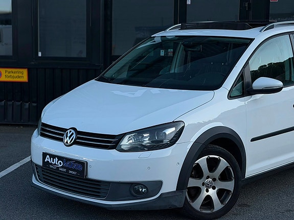 Volkswagen CrossTouran 2 of 5