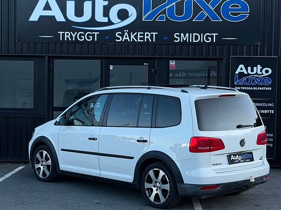 Volkswagen Touran Cross 20 of 27