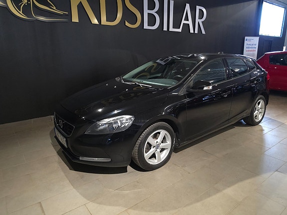 Volvo V40 2 of 5
