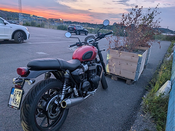 Triumph STREET TWIN 6 of 6
