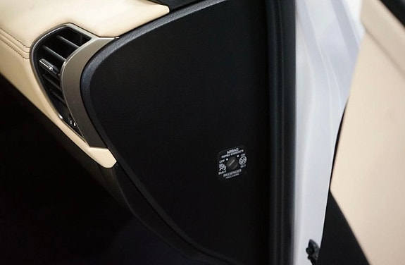 Lexus NX300h 14 of 14