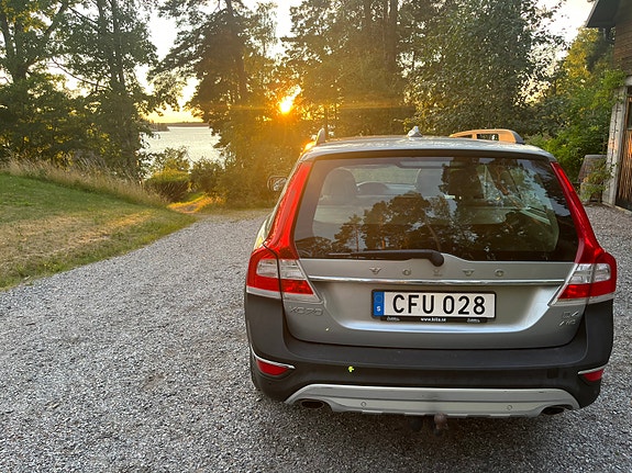 Volvo XC70 3 of 5
