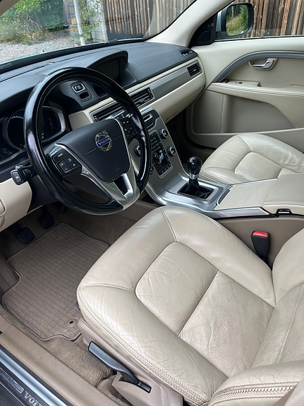 Volvo XC70 15 of 24