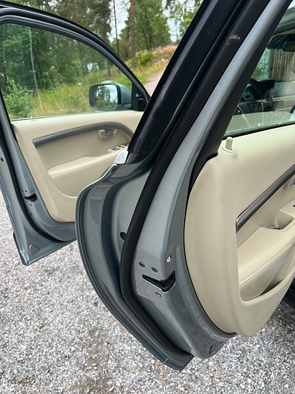Volvo XC70 16 of 24