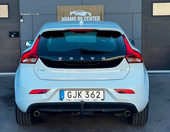 Volvo V40 6 of 19