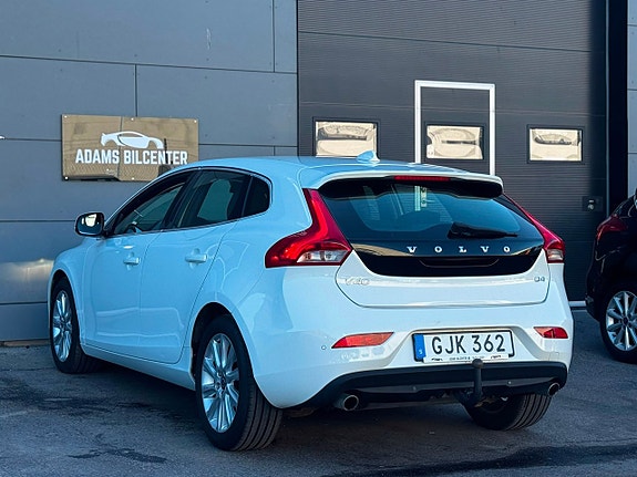Volvo V40 7 of 19