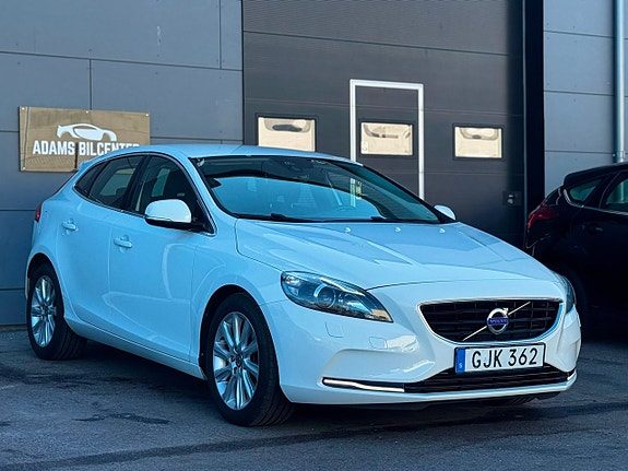 Volvo V40 4 of 19