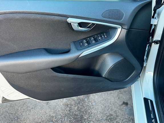 Volvo V40 19 of 19