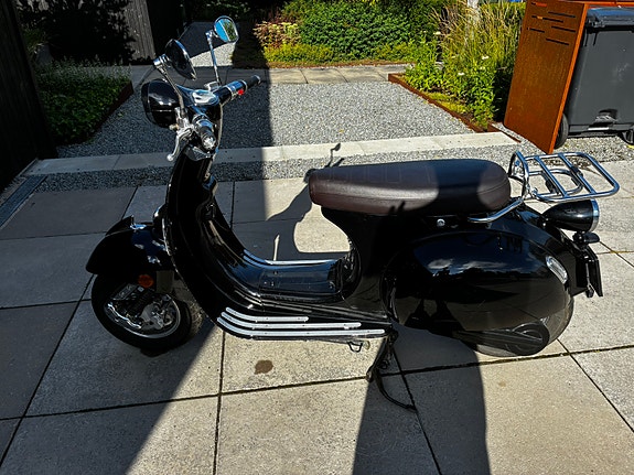 Sakura Evolt 3 of 8