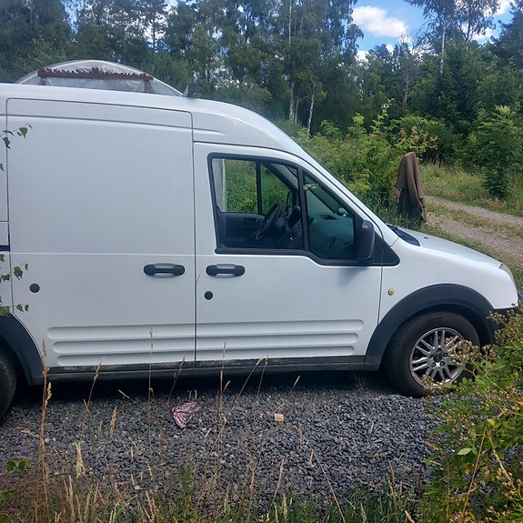 Ford Transit Connect 3 of 4