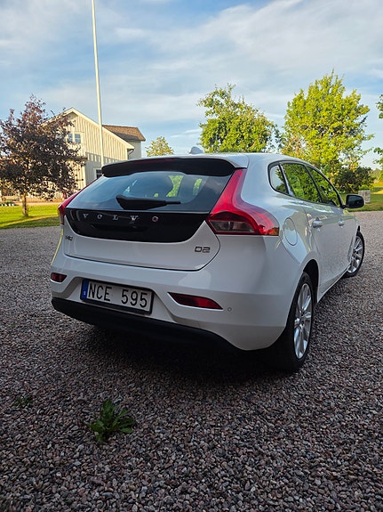 Volvo V40 4 of 5