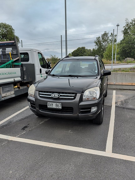 Kia Sportage 2 of 4