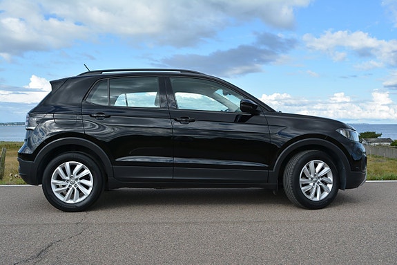 Volkswagen T-Cross 10 of 30