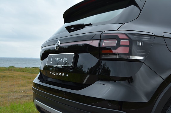 Volkswagen T-Cross 12 of 30