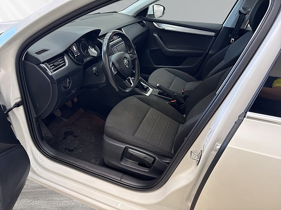 Skoda Octavia 6 of 19