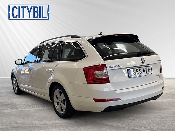 Skoda Octavia 3 of 5