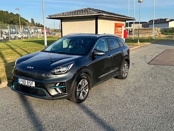 Kia e-Niro 2 of 5