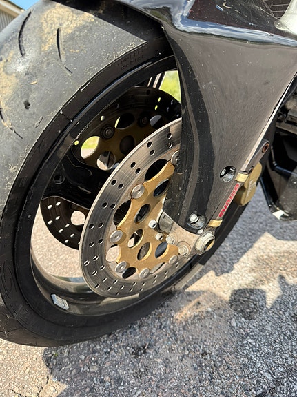 Ducati 748 2 of 9