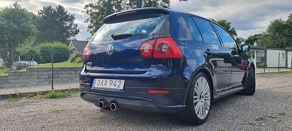 Volkswagen Golf V 4 of 5
