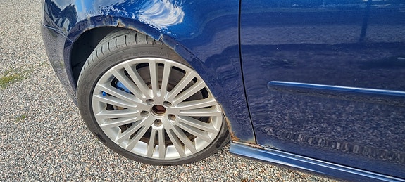 Volkswagen Golf V 8 of 8