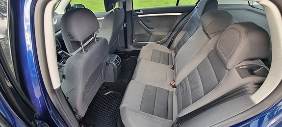 Volkswagen Golf V 5 of 5