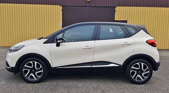 Renault Captur 3 of 5