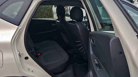 Renault Captur 9 of 21