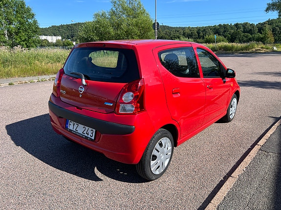 Nissan Pixo 4 of 5
