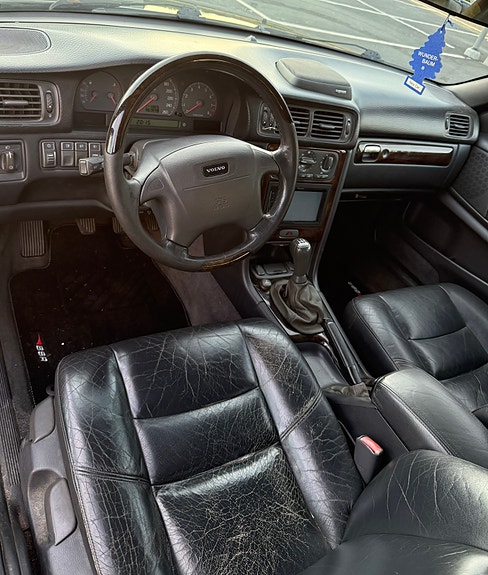 Volvo V70 5 of 5