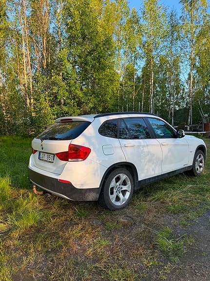BMW X1 3 of 5