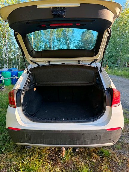 BMW X1 4 of 5
