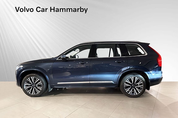 Volvo XC90 3 of 16