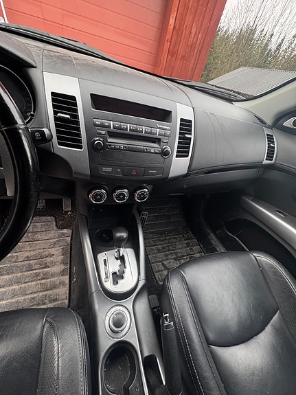 Mitsubishi Outlander 6 of 6