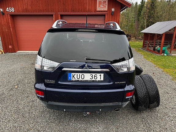 Mitsubishi Outlander 3 of 5