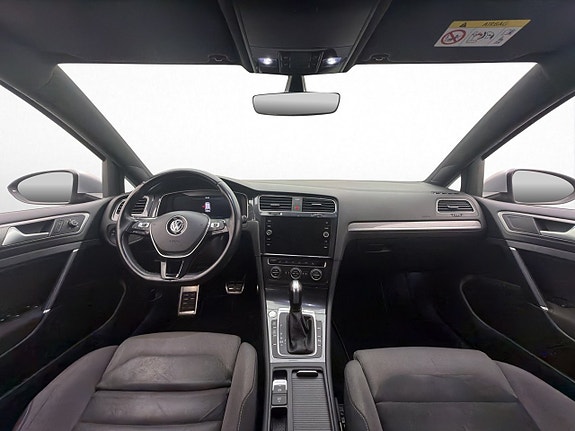 Volkswagen Golf Alltrack 13 of 30