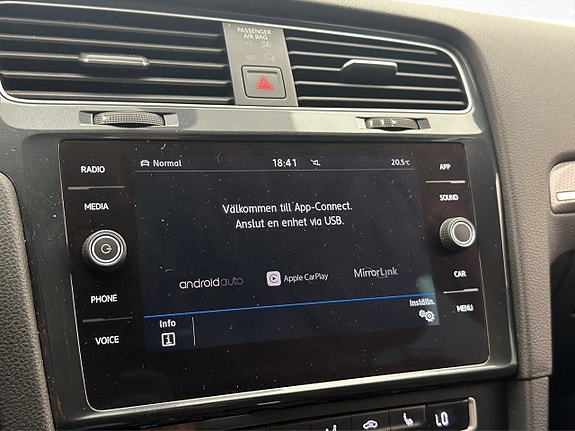 Volkswagen Golf Alltrack 22 of 30