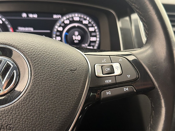 Volkswagen Golf Alltrack 21 of 30