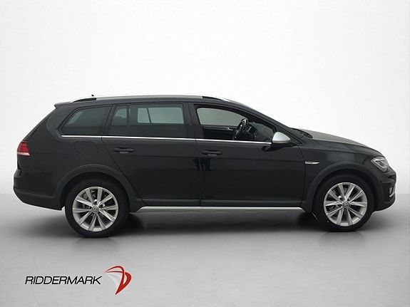 Volkswagen Golf Alltrack 9 of 30