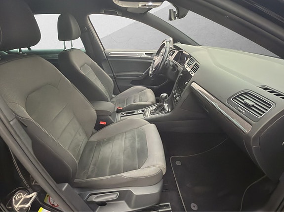 Volkswagen Golf Alltrack 15 of 30