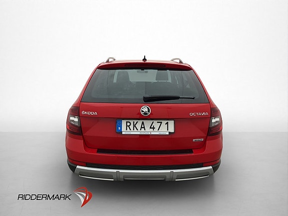 Skoda Octavia Scout 6 of 27