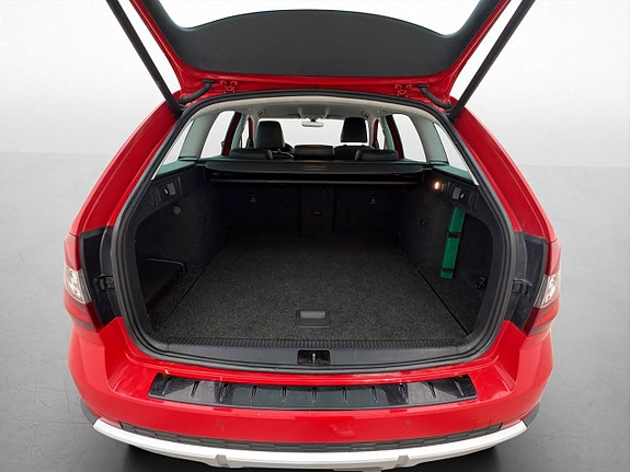 Skoda Octavia Scout 25 of 27