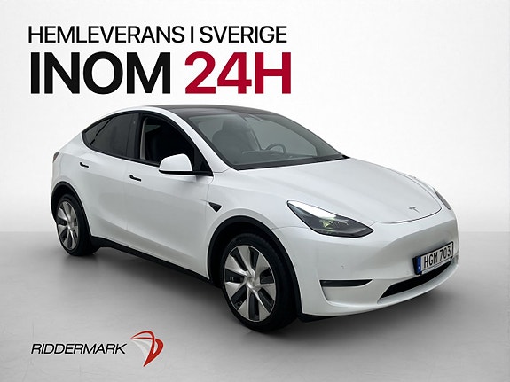 Tesla Model Y 4 of 5