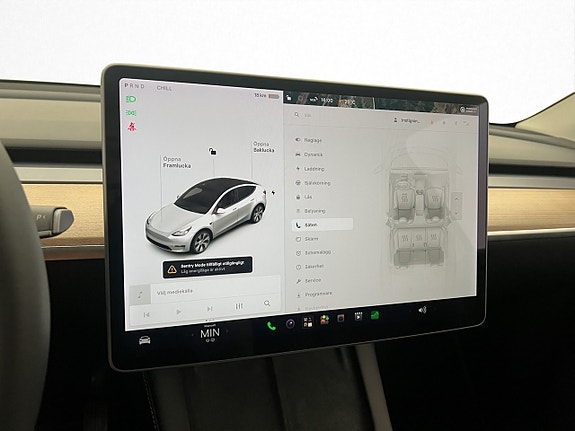 Tesla Model Y 21 of 28